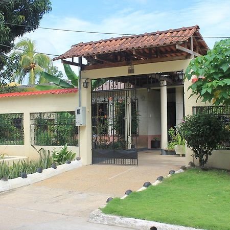 Casa Nora & Alejo Lägenhet Leticia Exteriör bild